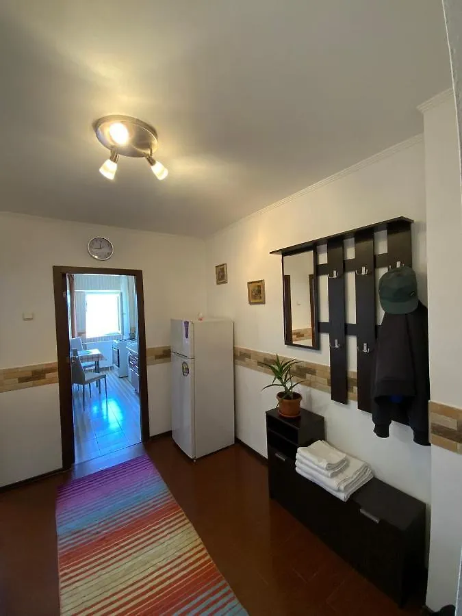 Le Garcon De Adi-Cosy,Quiet,Spatious Studio Bucharest